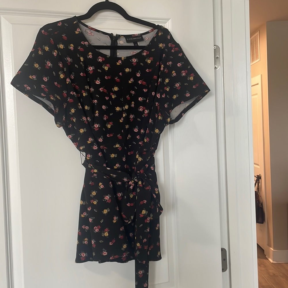 Lane Bryant floral peplum short sleeve blouse